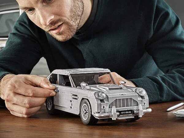 LEGO Technic James Bond Aston Martin DB5 10262 for rent UK