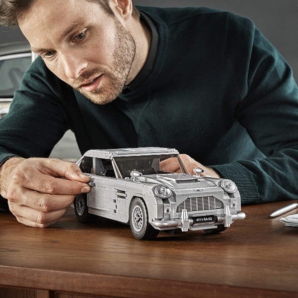 James Bond Aston Martin DB5 Lego Creator Built