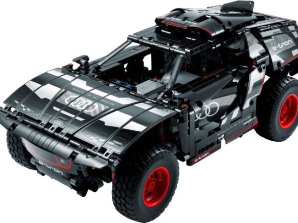 LEGO Technic Audi RS Q e-tron
