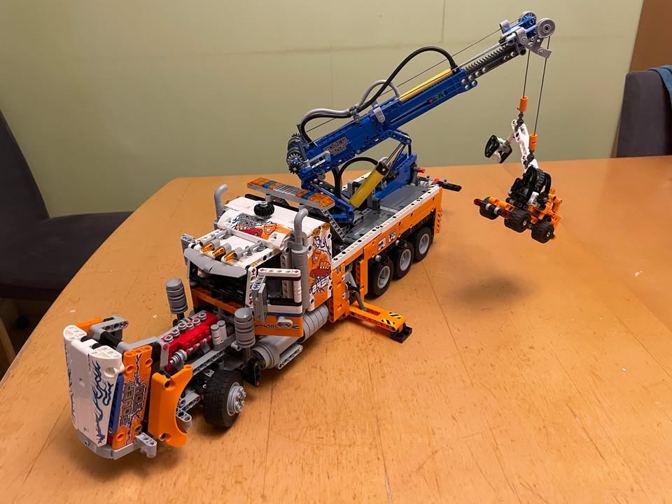 LEGO Technic Heavy-Duty Tow Truck 42128 completed build
