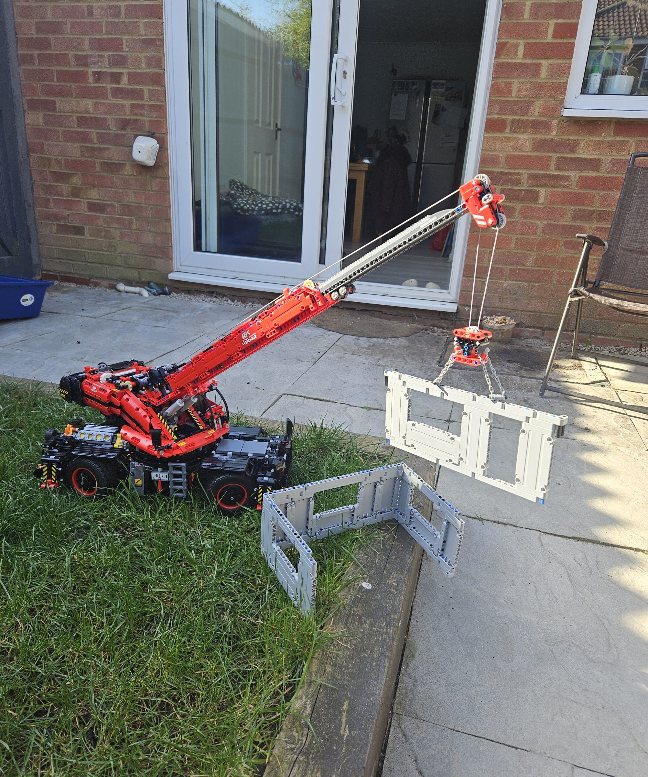 Mobile Crane MK II 42108 build in progress, boom assembly